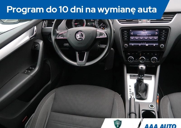 Skoda Octavia cena 53000 przebieg: 159126, rok produkcji 2017 z Brzesko małe 352